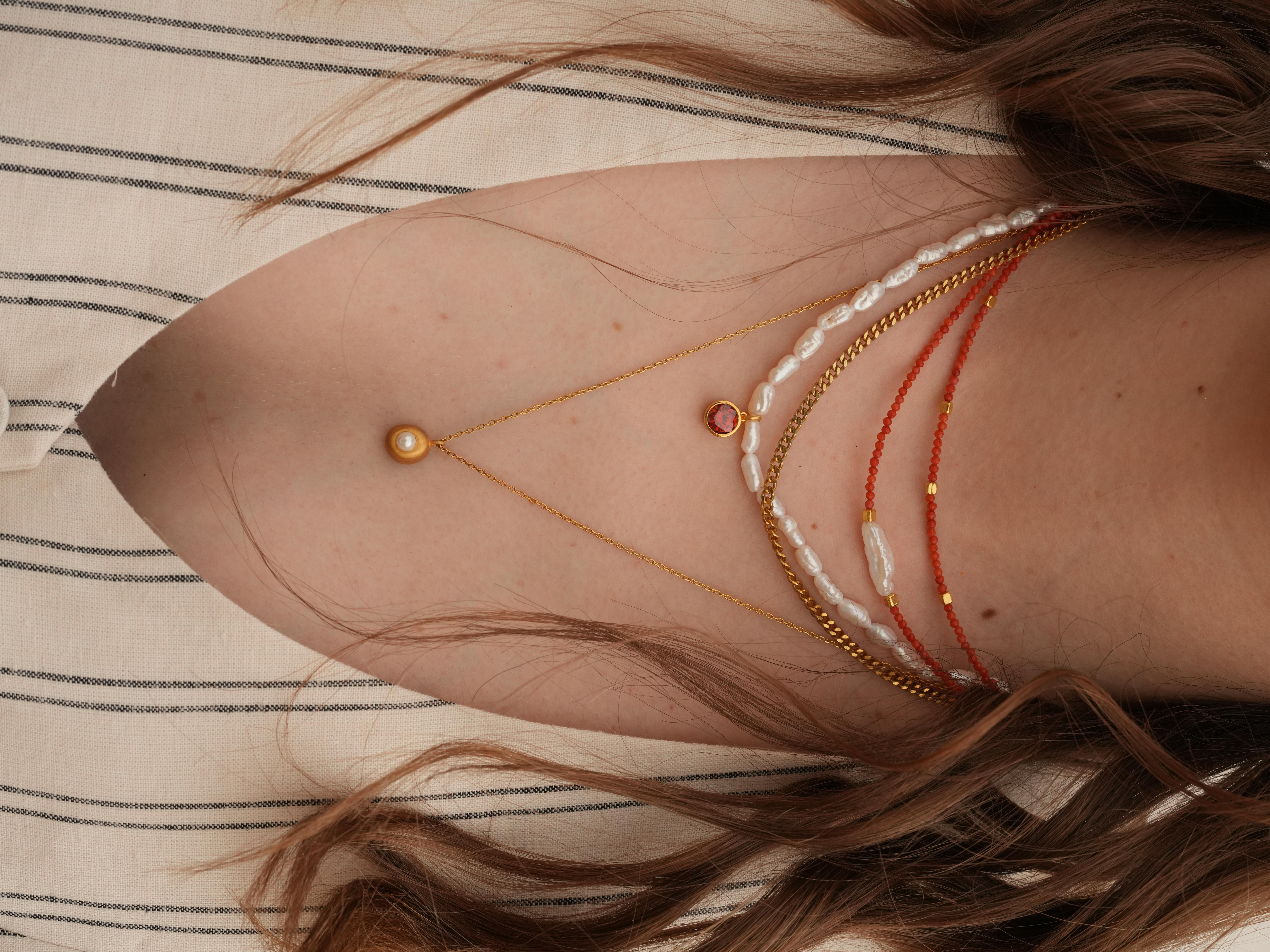 Mira Kırmızı Mercanlı Küçük Toplu Kolye