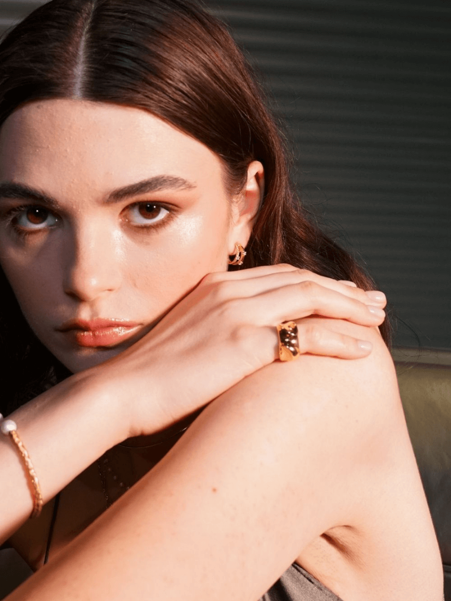 Rera Yanları Oyuk Yüzük