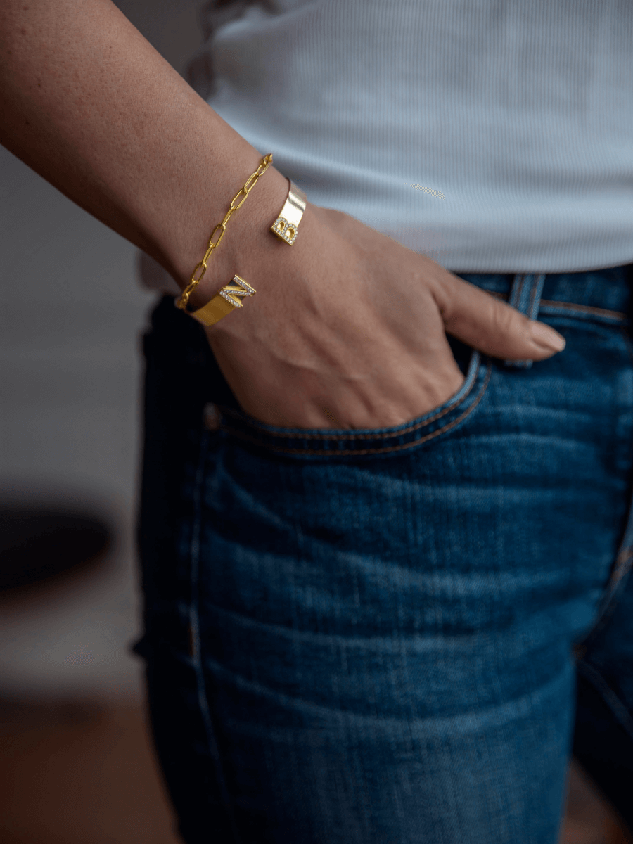 Taşlı Harf Kelepçe Bileklik