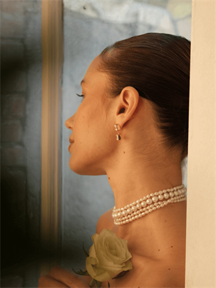 Amour Multi-Pearl Choker
