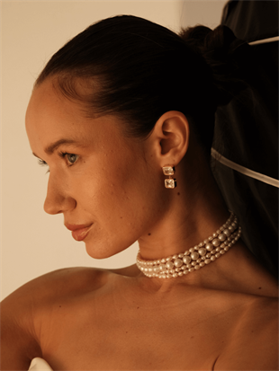 Amour Multi-Pearl Choker