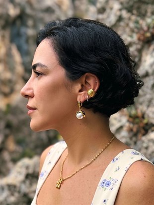 Flow Amorf Dokulu Sallantılı Halka İnci Küpe