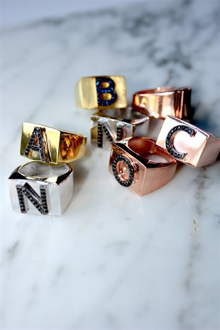 Harfli Serçe Parmak Yüzüğü