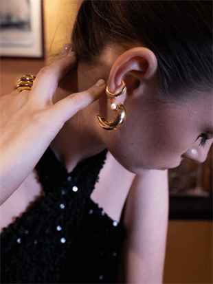 İncili Kıkırdak Küpesi