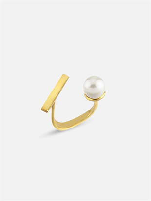 Pearl Ribbon Ring