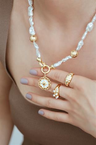 North Star Medallion Pearl Necklace