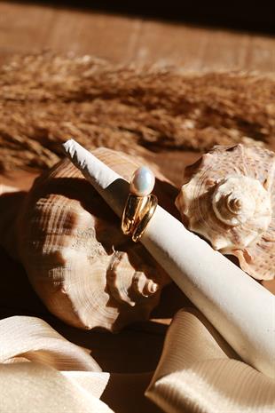 Lisa Baroque Pearl Ring