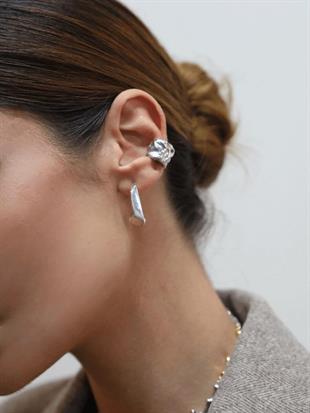 Mera Asimetrik Halka Küpe