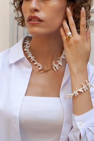 Mesina Baroque Pearl Necklace