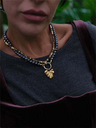 Onos Black Pearl Heart Necklace