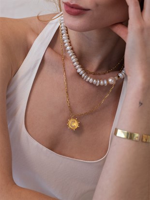 Stela Baroque Pearl Necklace