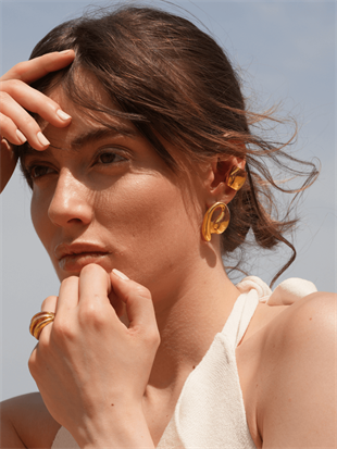 Tina Büyük Midye Küpe