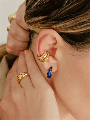 Star Stone Cartilage Earrings