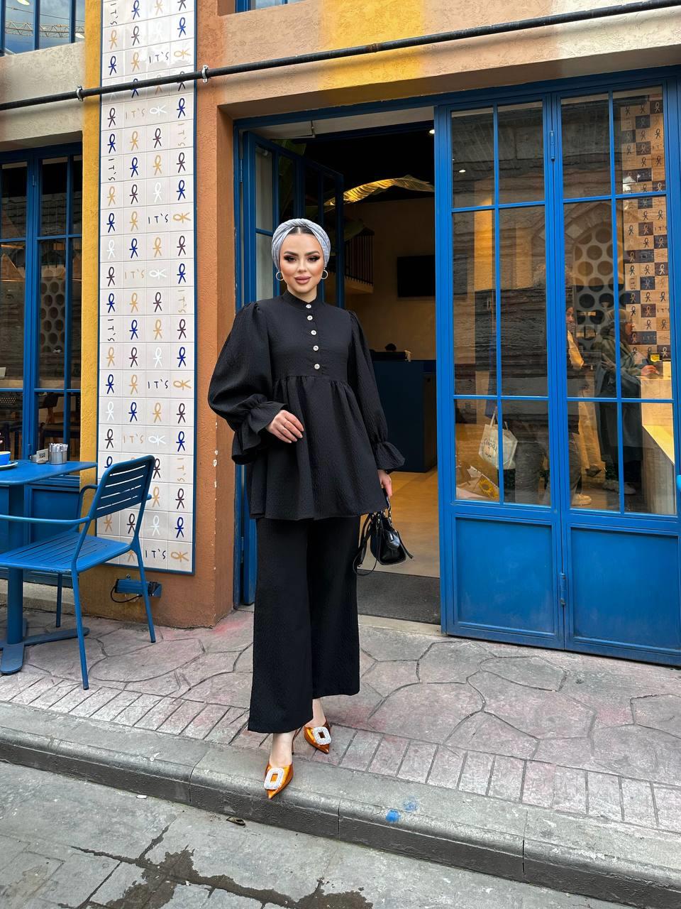 BÜRÜMCÜK DÜĞMELİ TAKIM SİYAH