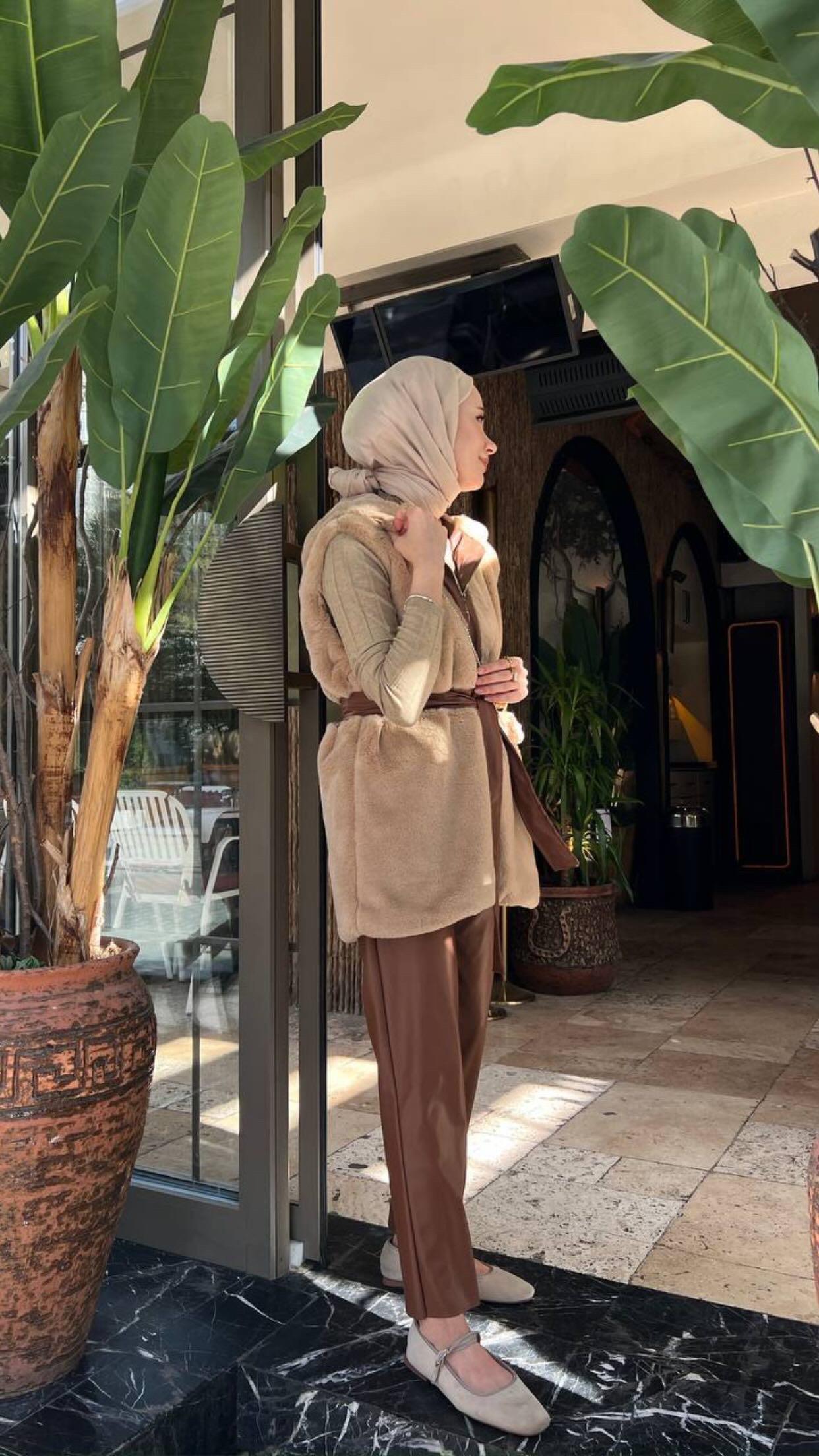 KÜRK YELEK SİYAH CAMEL