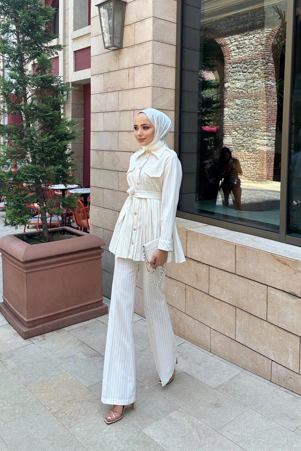 AURA TAKIM SİYAH EKRU