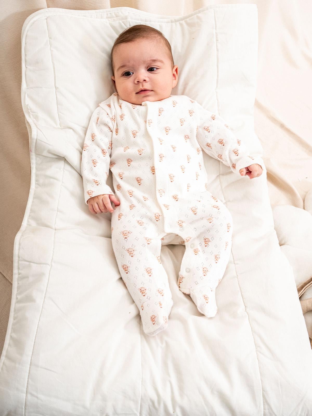 Jakarlı Baskılı Patikli Pamuklu Bebe Tulumu