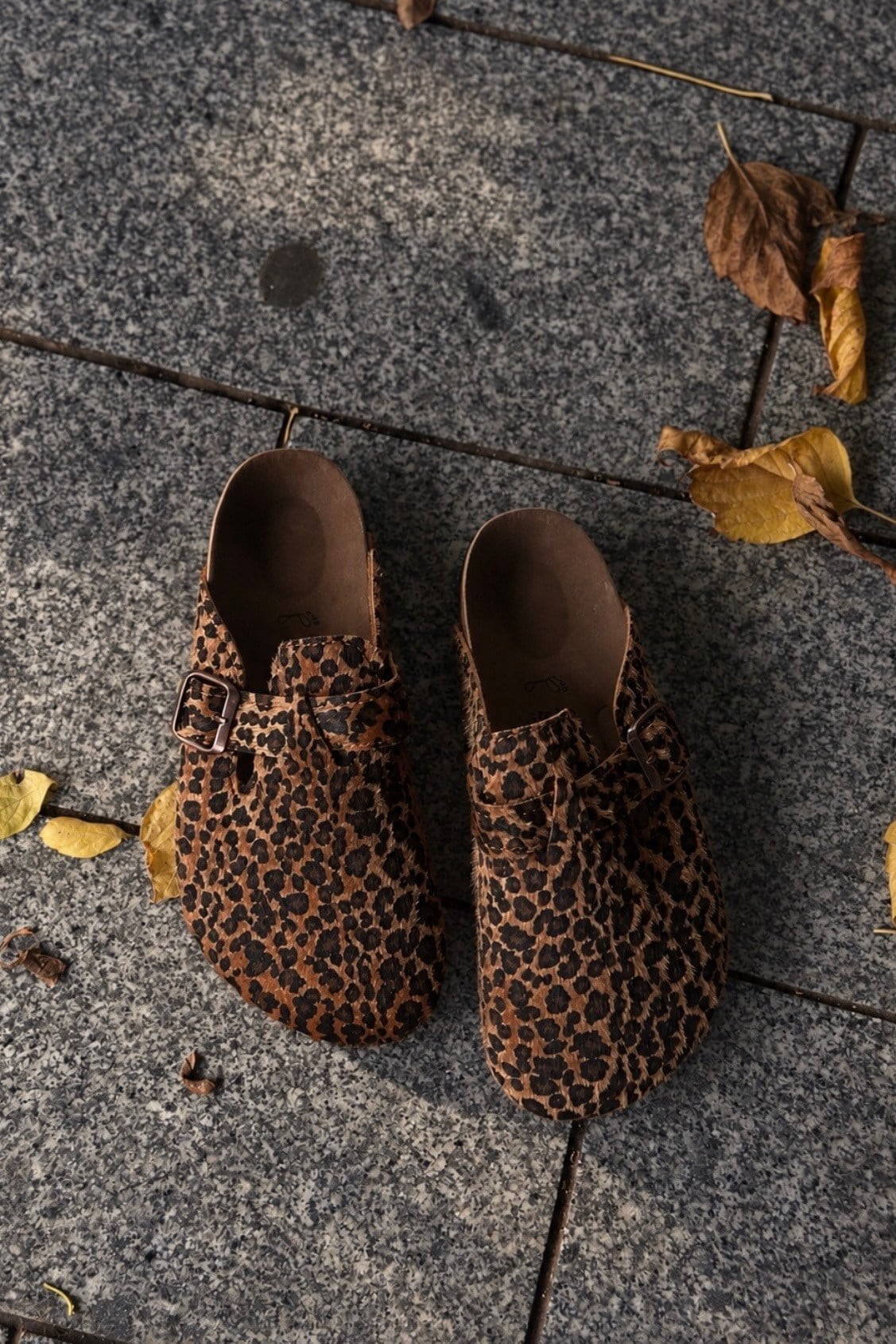 ÖNÜ KAPALI LEOPAR TERLİK