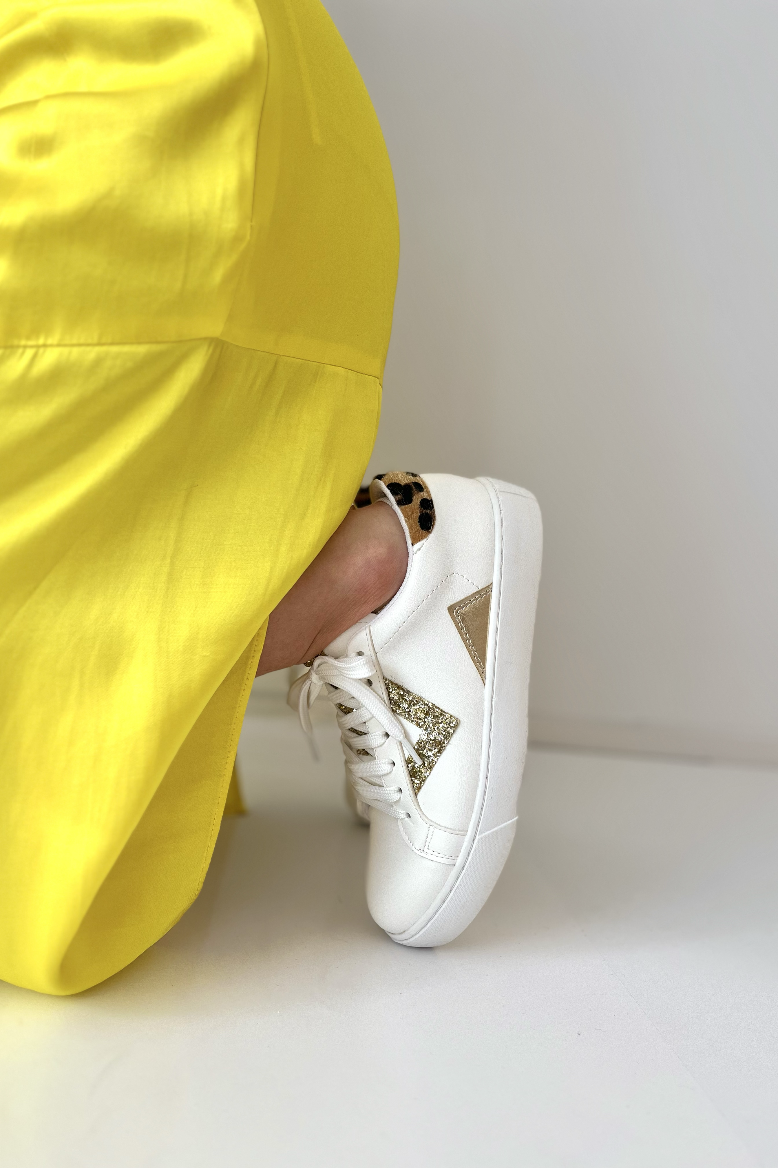 VERA GOLDEN SNEAKER