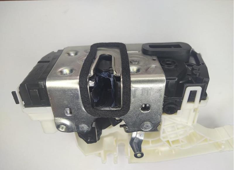  ORTA SÜRGÜLÜ KAPI KİLİT MOTORU MERCEDES SPRİNTER/CRAFTER (8 PIN)