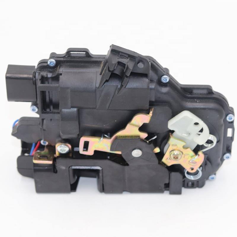  Kapı Kilit Motoru Passat Bora Golf 4  Sag on