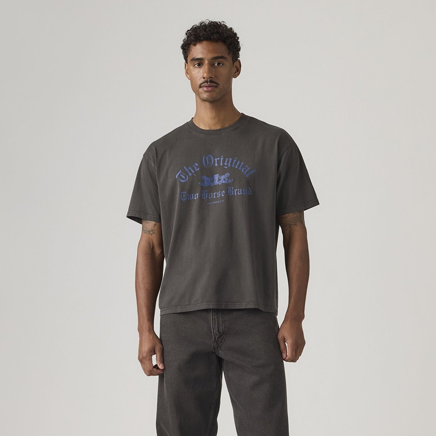 GR BOXY TEE TWO HORSE GOTHIC 2 JET BLACKSİYAH