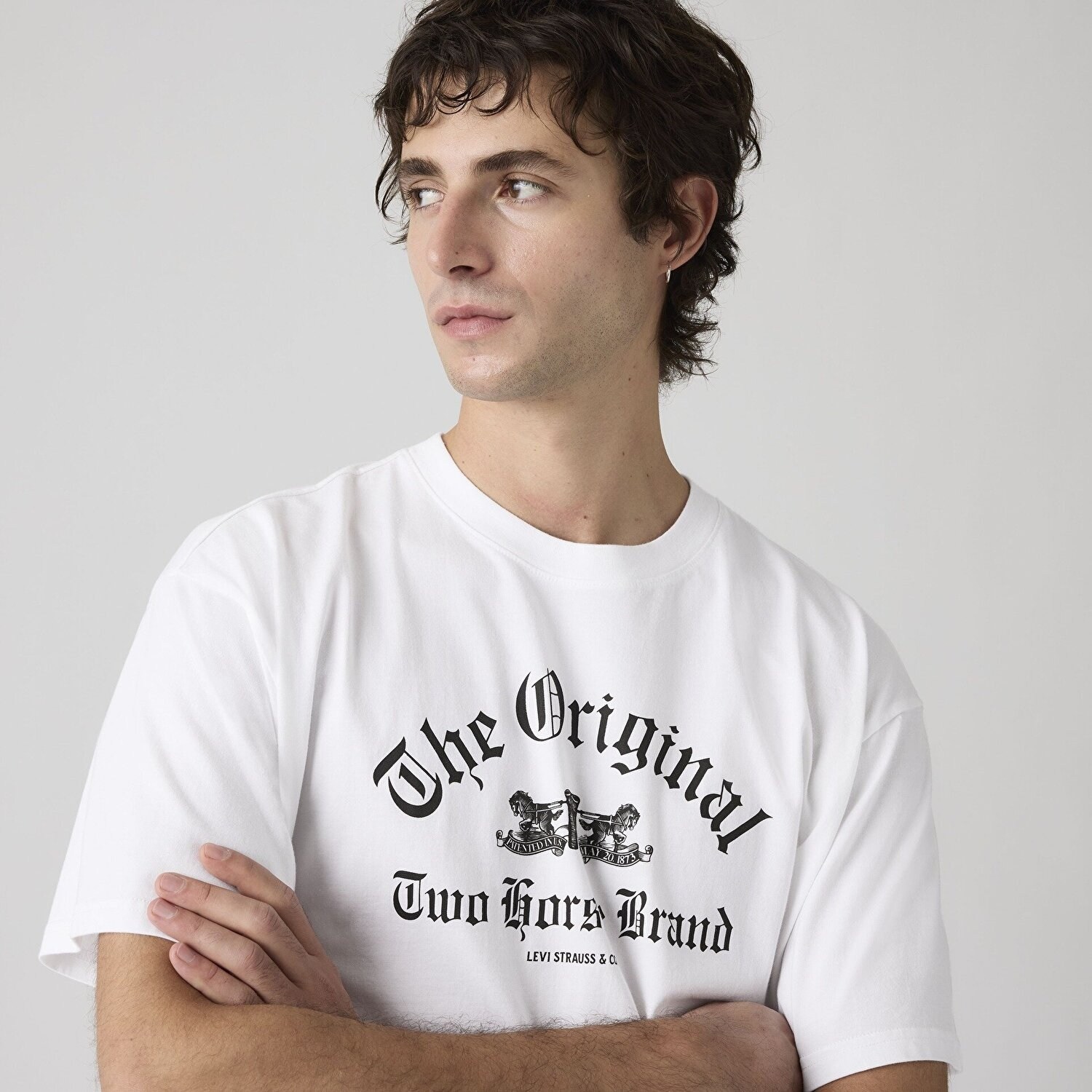 GR BOXY TEE TR TWO HORSE GOTHIC 1 WHITEBEYAZ