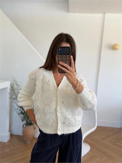 Amour Çiçek Aplikeli Ekru Hırka