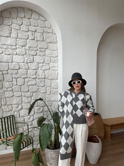 Atkılı Baklava Desen Kazak