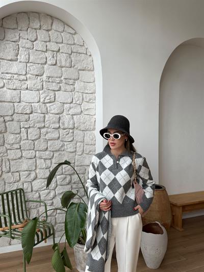 Atkılı Baklava Desen Kazak