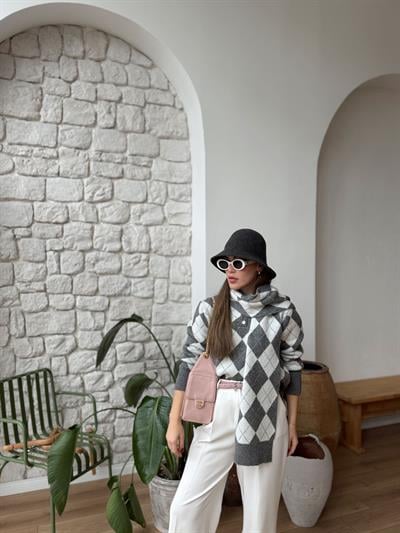 Atkılı Baklava Desen Kazak