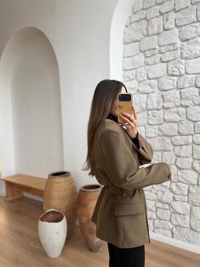 Balıksırtı Kuşaklı Vizon Ceket