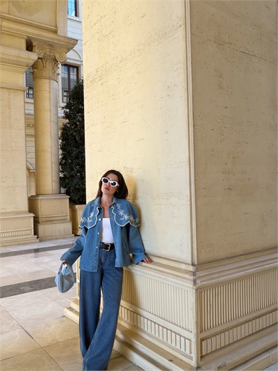 Bebe Yaka Nakışlı Denim Ceket