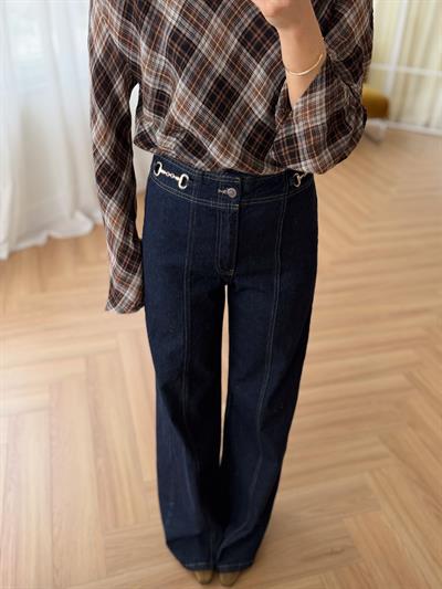 Bel Aksesuarlı Lacivert Jean