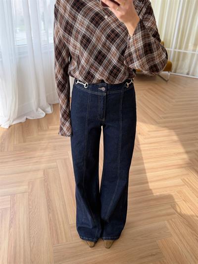 Bel Aksesuarlı Lacivert Jean