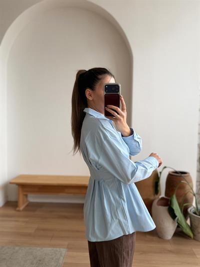 Bel Detaylı Mavi Gömlek