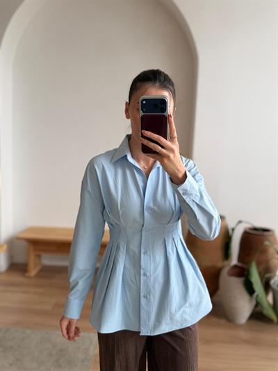 Bel Detaylı Mavi Gömlek