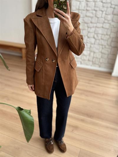 Bele Oturan Taba Süet Ceket