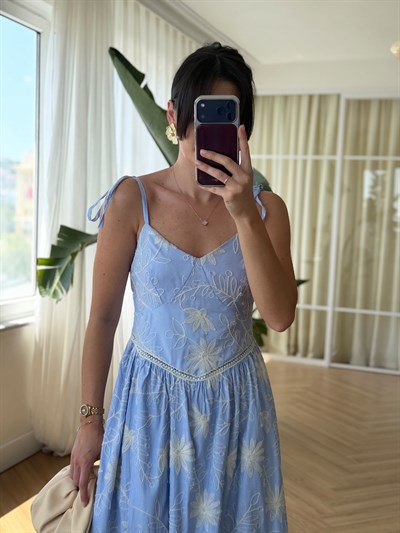 Beli Güpür Detaylı Nakışlı Mavi Elbise