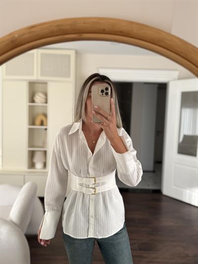 Beli Kemer Detaylı Ekru Gömlek