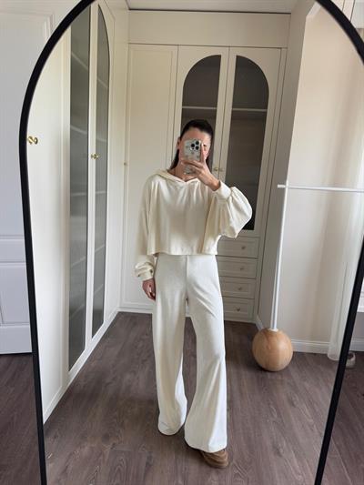 Beli Lastikli Ekru Kadife Pantolon