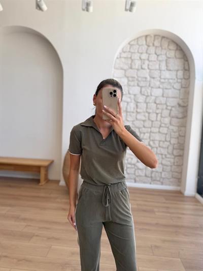 Beyaz Biyeli Kısa Kollu Tshirt Pantalon Haki Takım