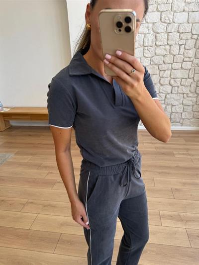 Beyaz Biyeli Kısa Kollu Tshirt Pantalon Lacivert Takım