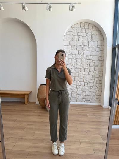Beyaz Biyeli Kısa Kollu Tshirt Pantalon Haki Takım
