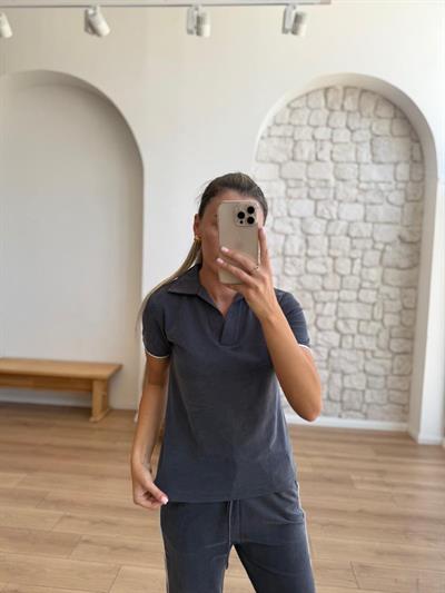 Beyaz Biyeli Kısa Kollu Tshirt Pantalon Lacivert Takım