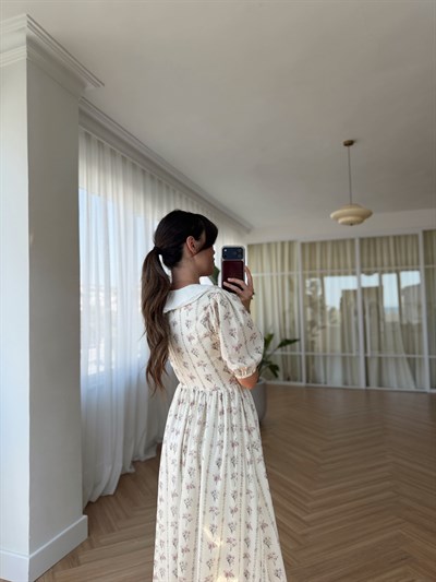 Beyaz Yakalı Floral Desen Elbise