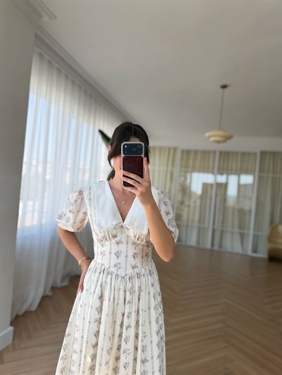 Beyaz Yakalı Floral Desen Elbise