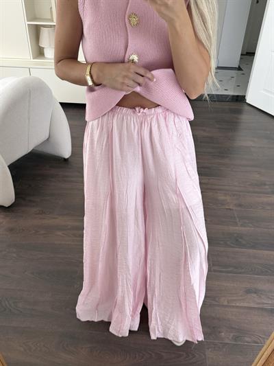 Bol Kesim Pembe Pantolon