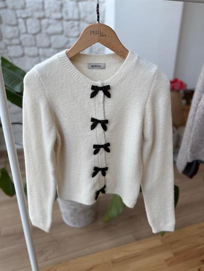 Boncuk Fiyonklu Çıt Çıtlı Krem Rengi Hırka