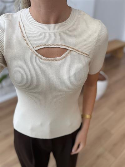 Boncuk Ve Göğüs Dekolteli Ekru Triko